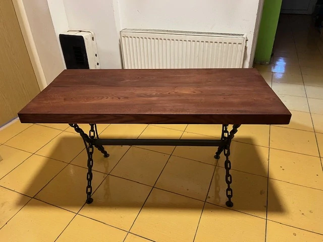 Masivní dubový stůl kombinace dřevo+kov
