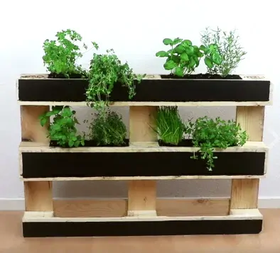 Květináč - truhlík z EUR palety